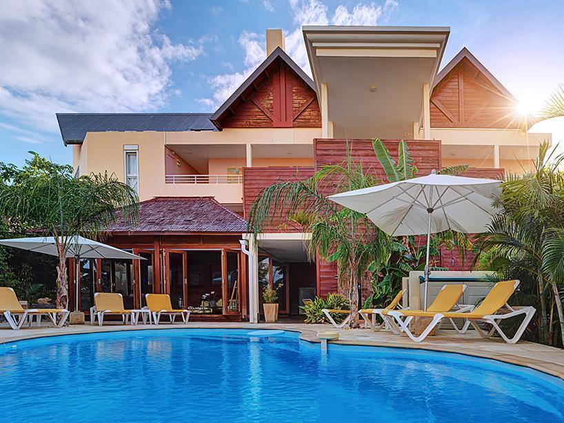 Le Kerveguen Hotel Saint-Gilles-les-Bains Exterior photo